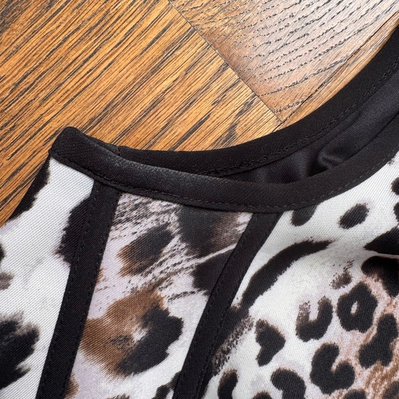 Studio One Animal Print Dress with Black Accents - Picture 3 of 12